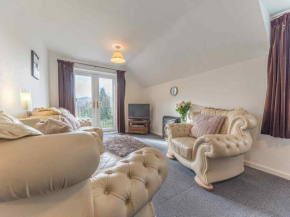 Pass the Keys Comfortable 3 bed in Central Bowness with parking